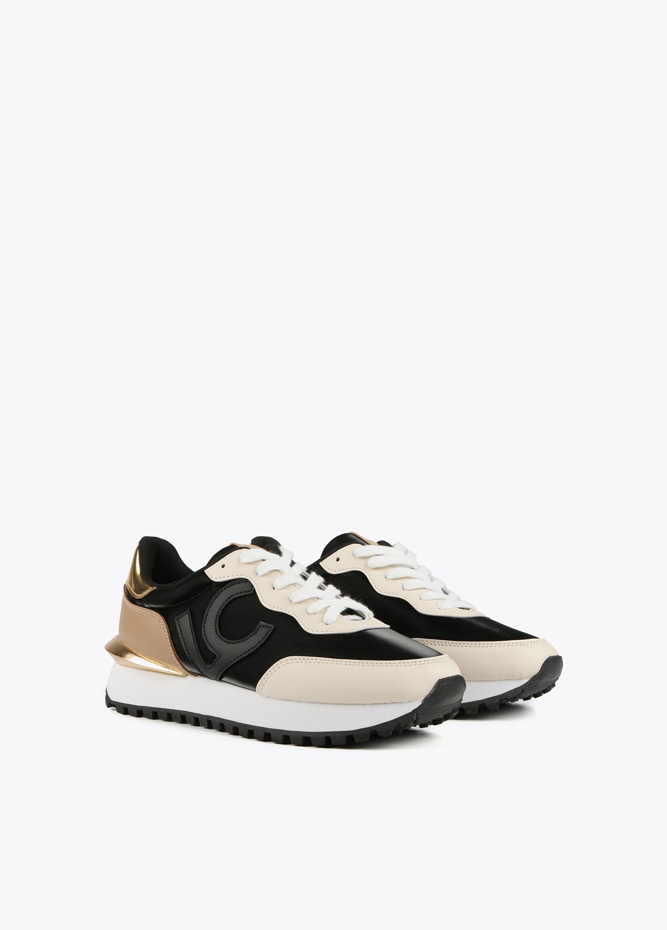 Three-tone sneakers