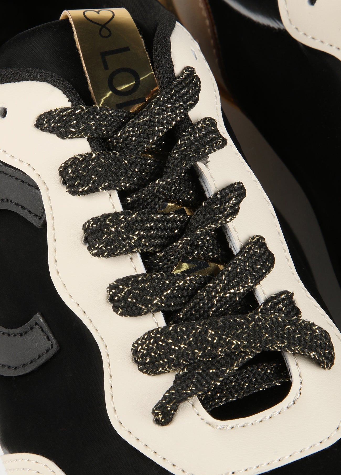 Three-tone sneakers