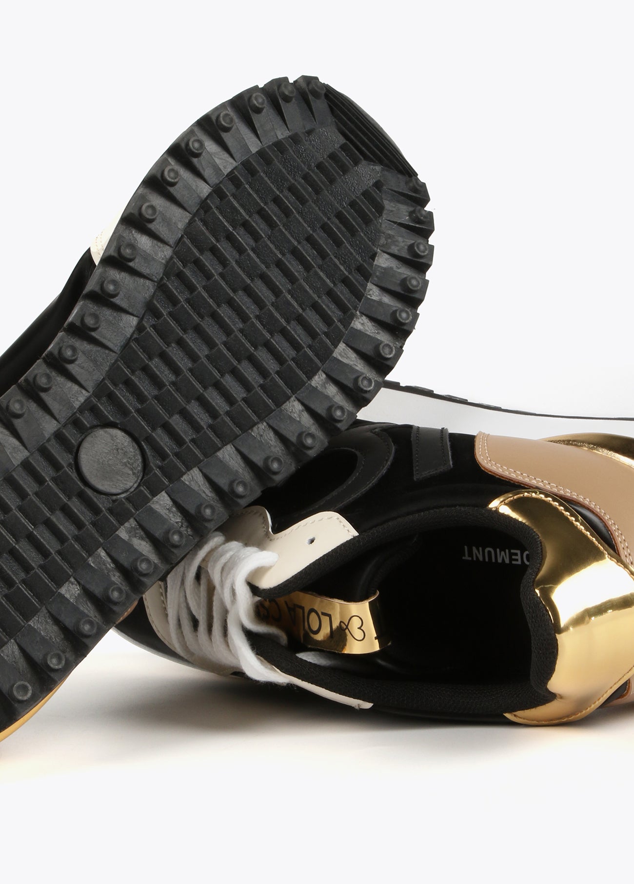 Three-tone sneakers