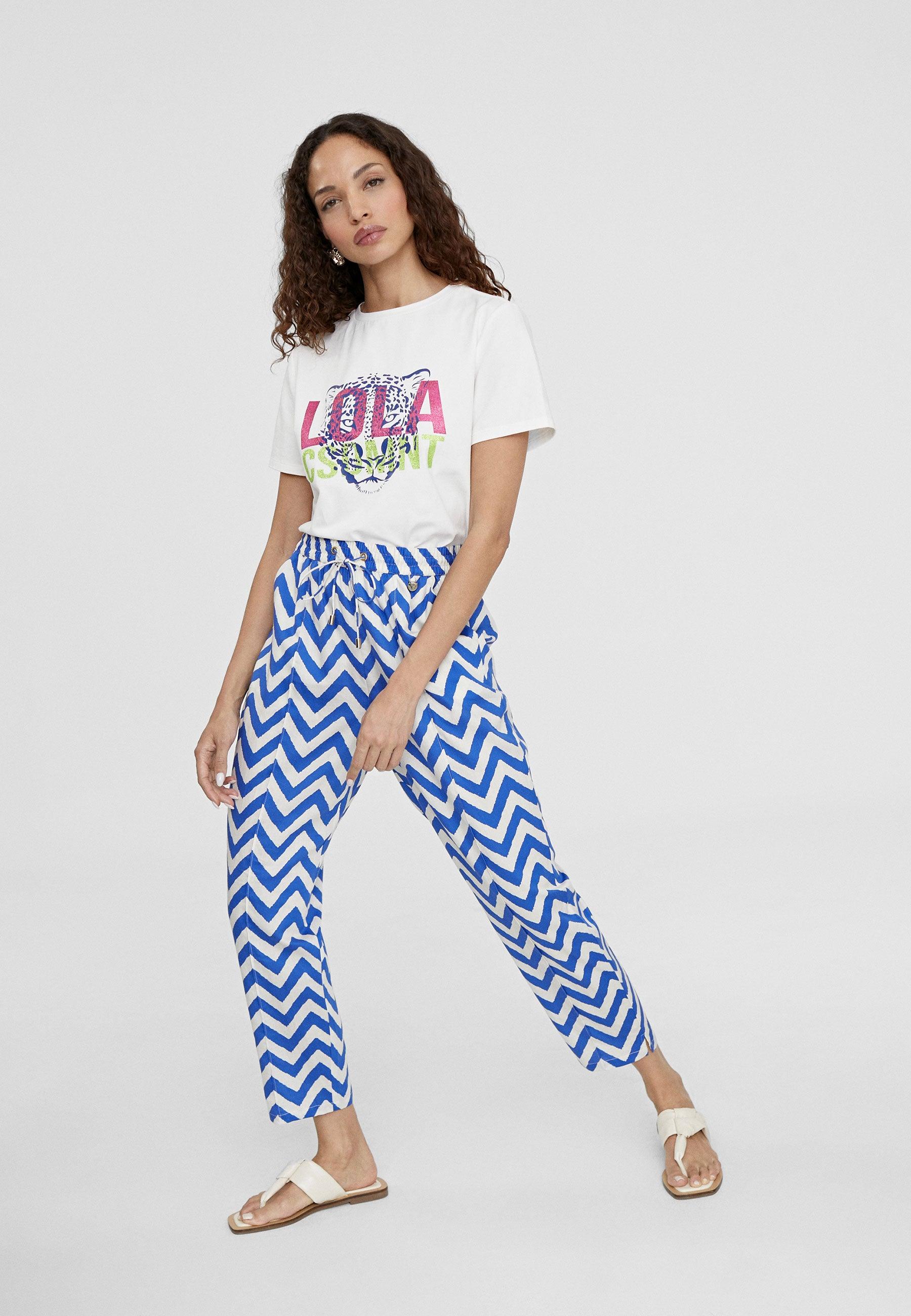 LS2415032-White-Pink-T-shirt with Lola print positioning