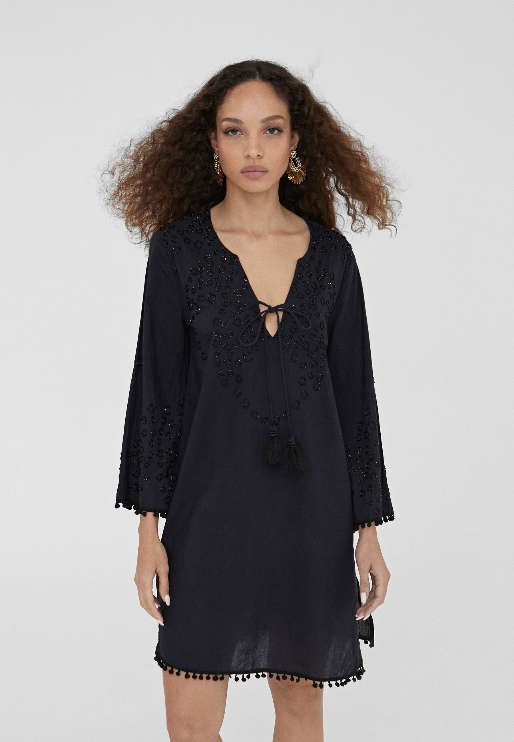 LS2416067-Black-Short embroidered caftan