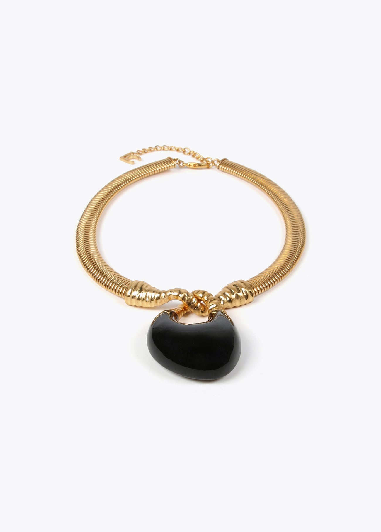 Elastic metal necklace with pendant
