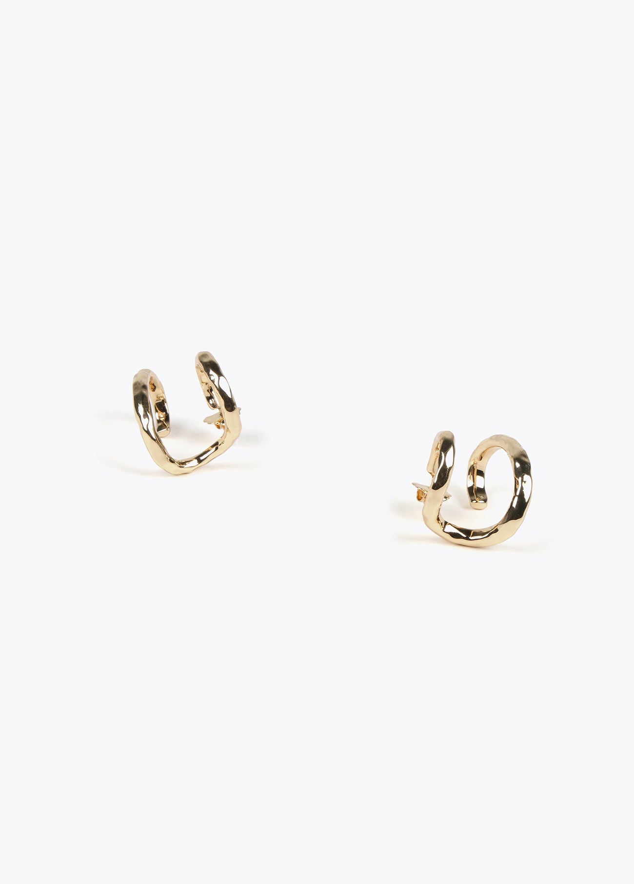 Piercing-effect earrings