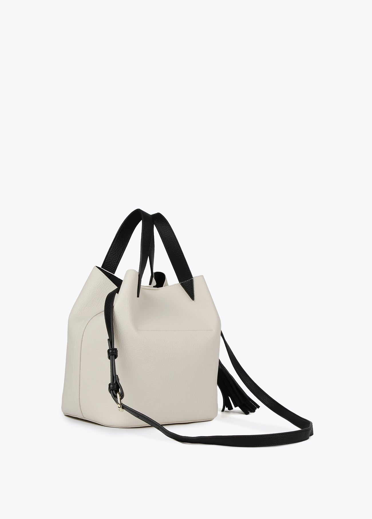 Two-tone bag with tassel