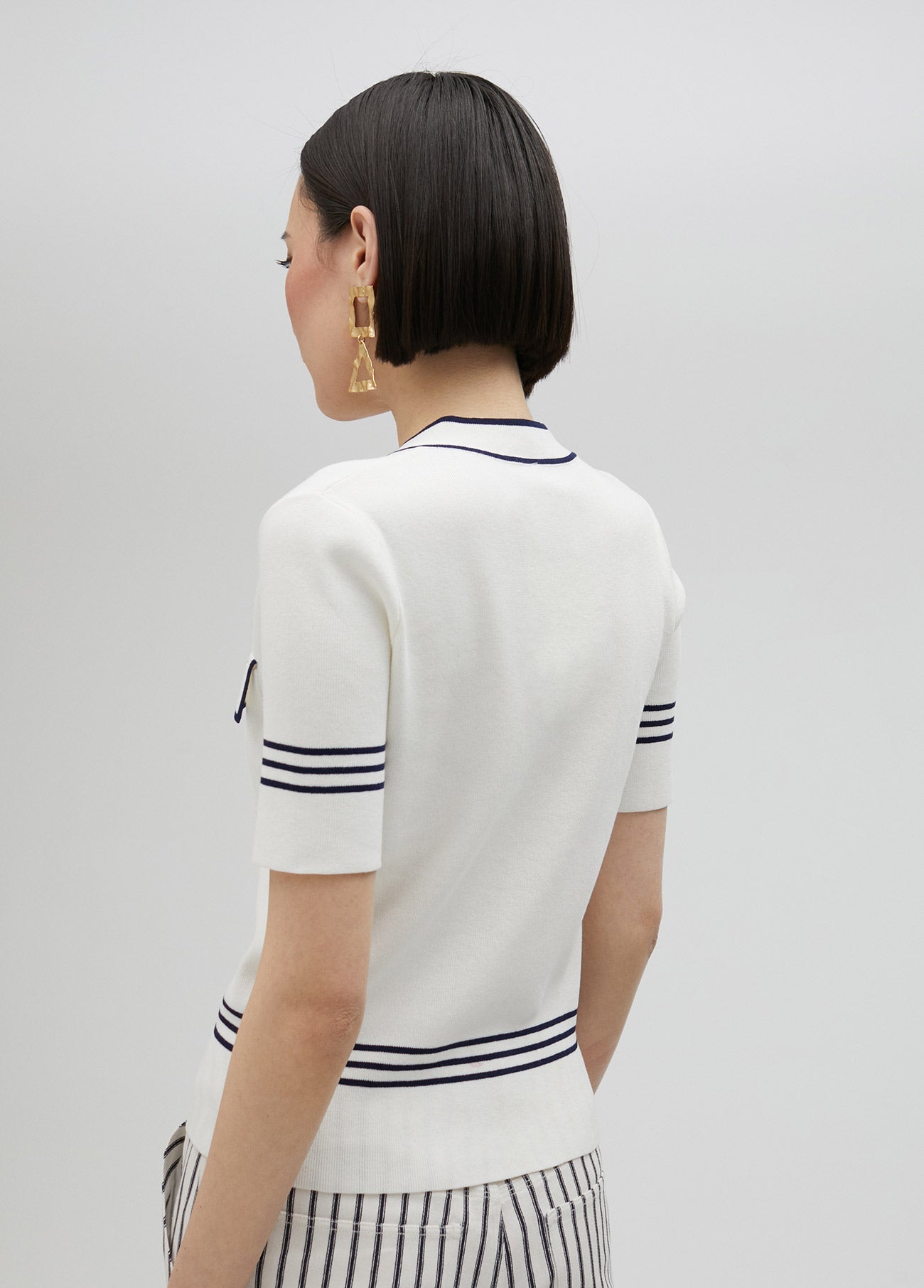 Two-tone short-sleeved sweater