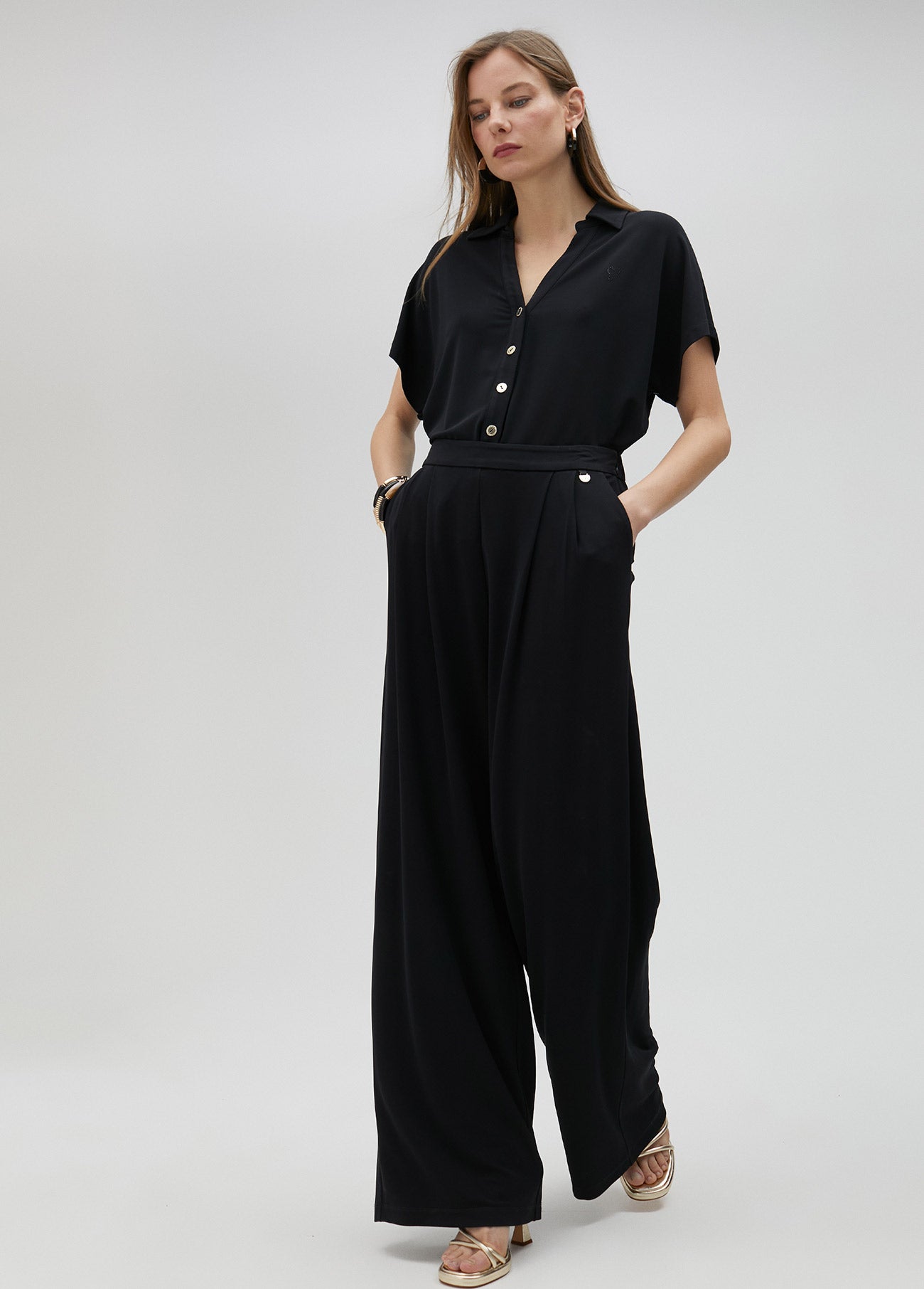 Flowing trousers