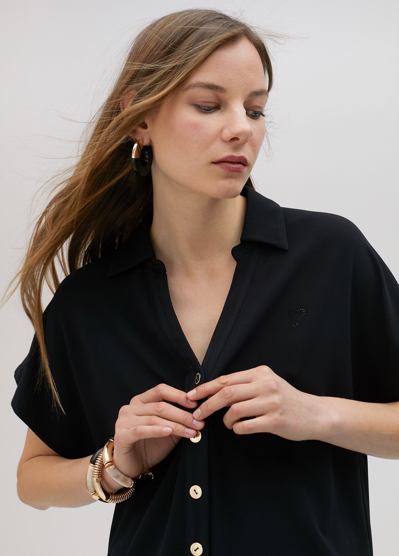 Flowing knit shirt