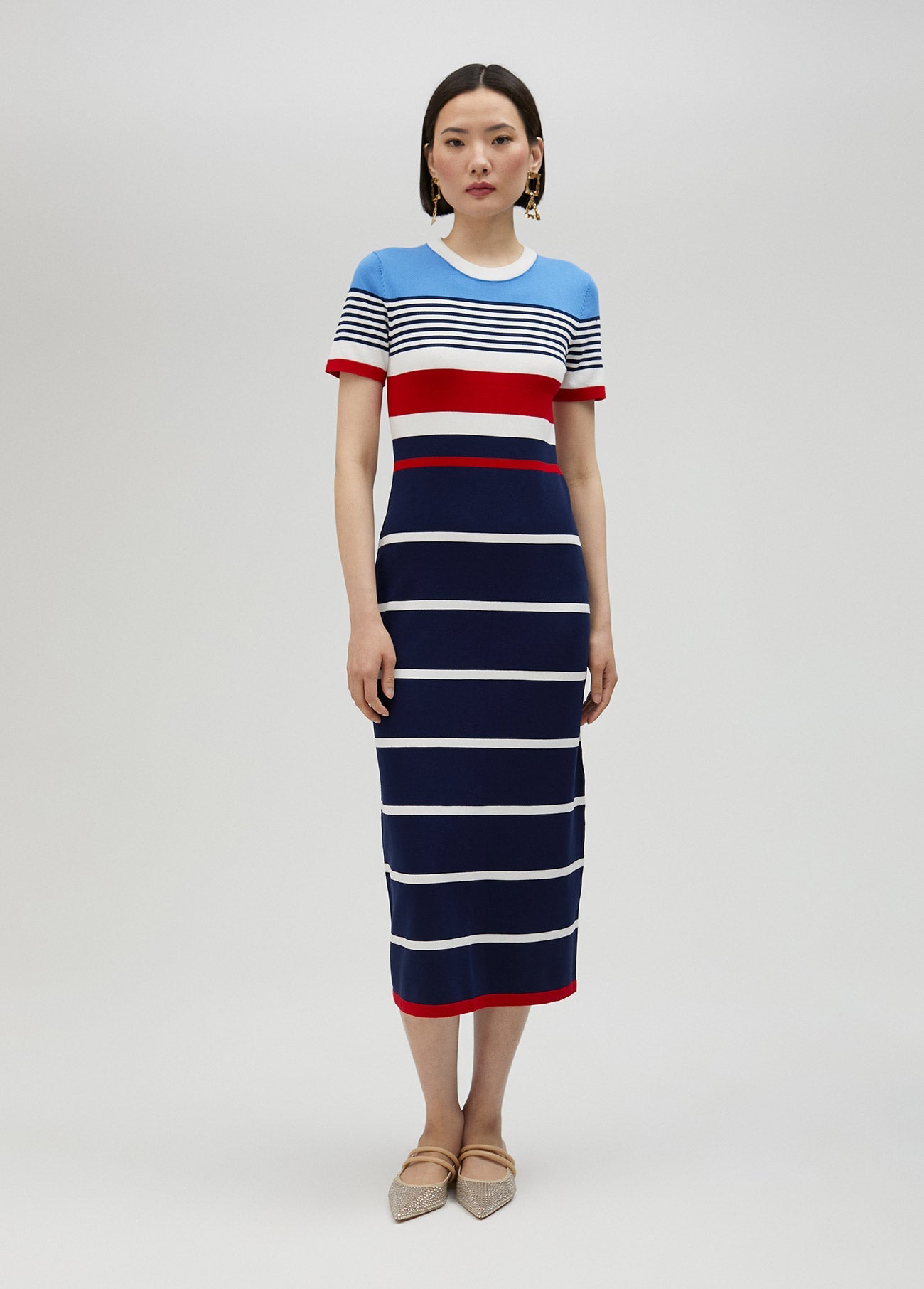 Short-sleeved knit dress