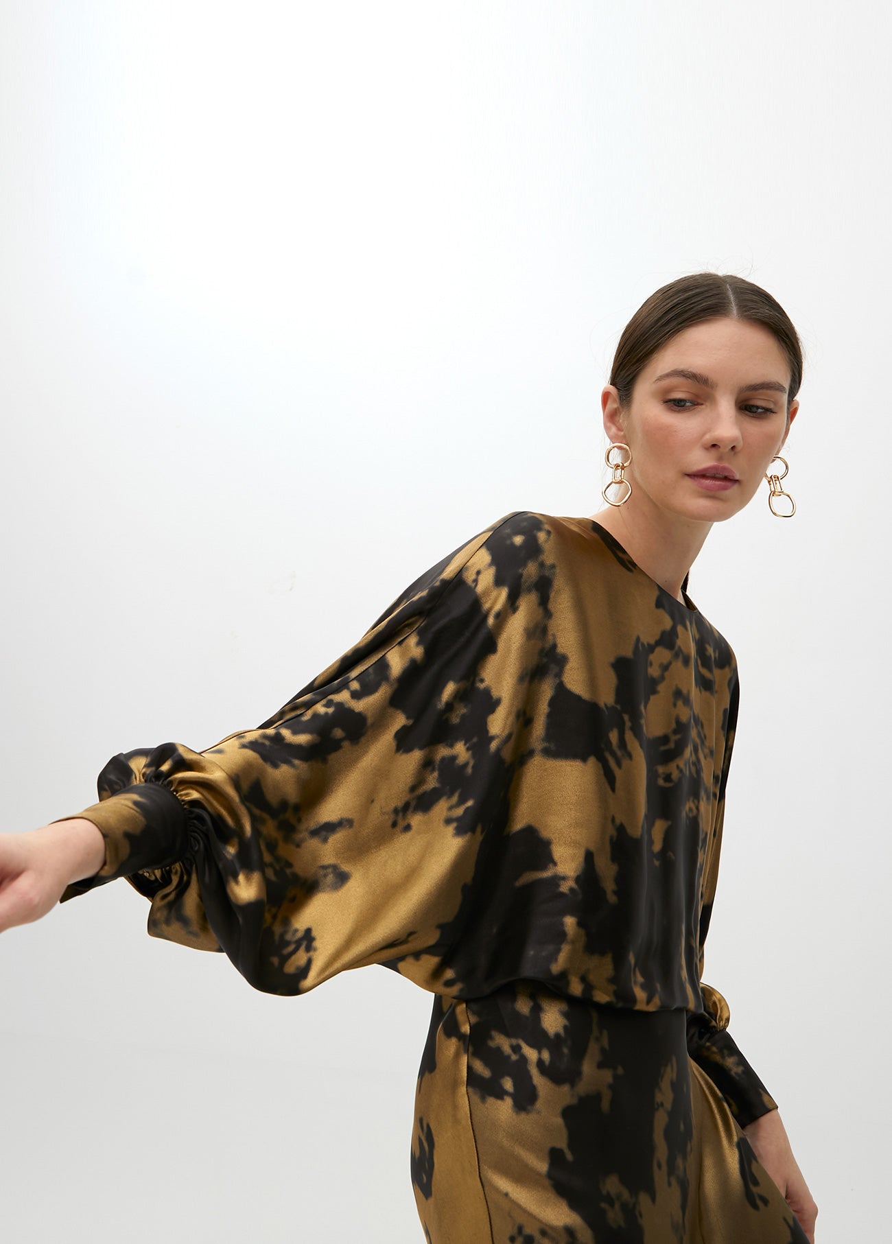Long Printed Dress with Asymmetric Sleeve