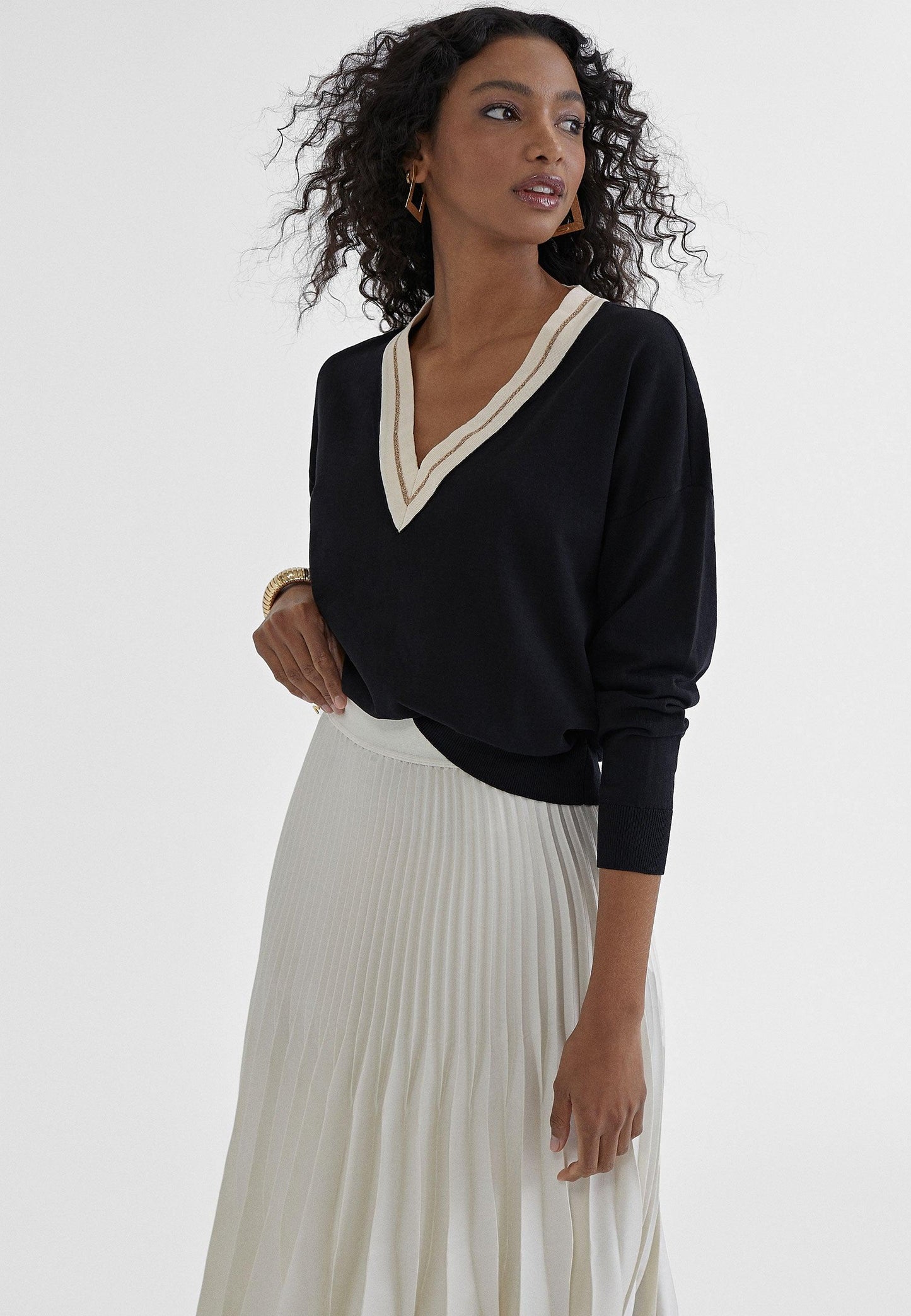 MS2408003-Ecru-Pleated midi skirt