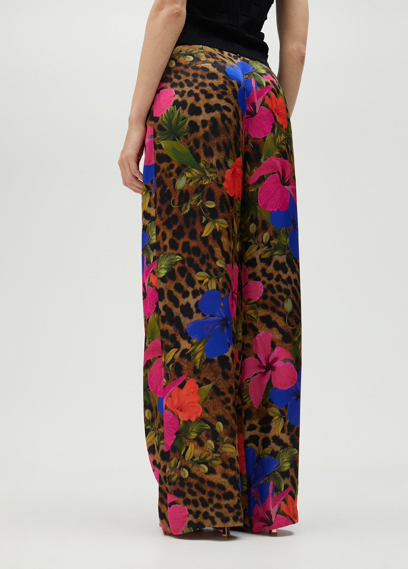 Flowing animal print trousers