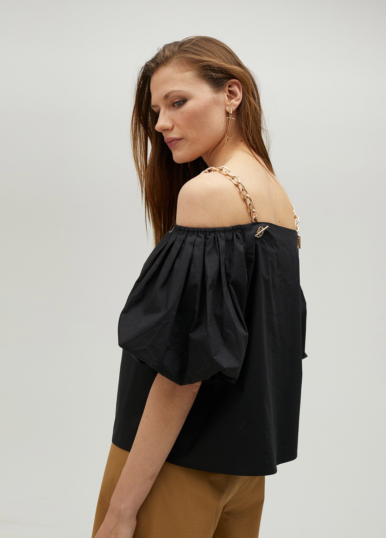 Strappy top with gold chain